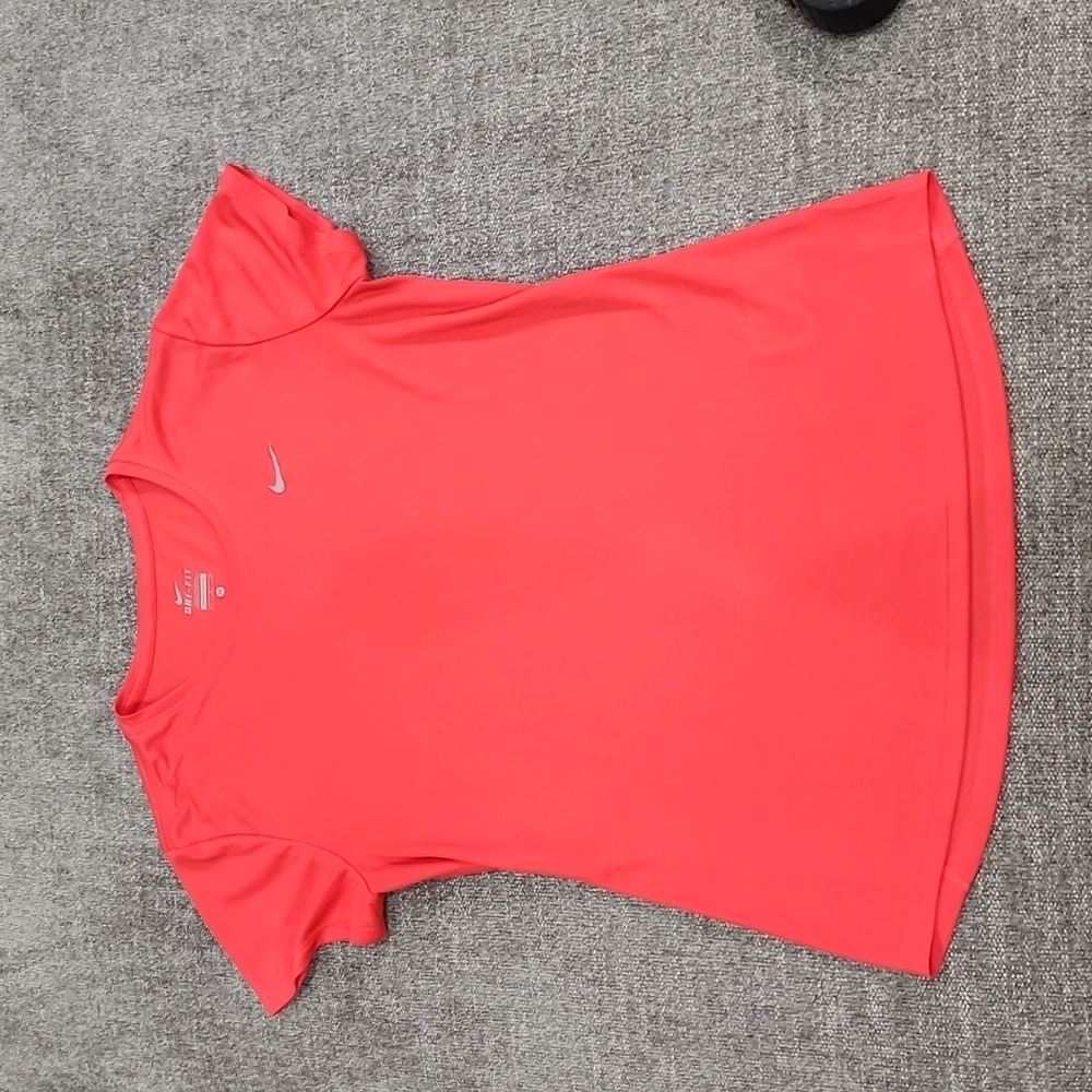 Womens Nike Dri-Fit Short Sleeve Shirt Size Medium